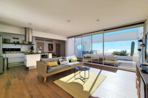 Beautiful 65m with terrace- sea view- pool
